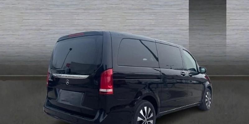 Usado Mercedes V250 190 CV (139 kW) 2023 Negro Monovolumen