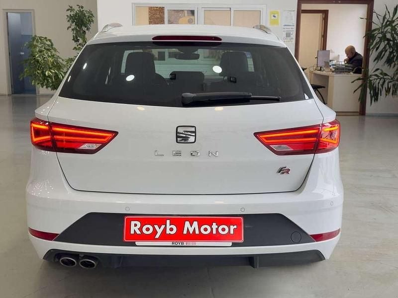 Usado Seat Leon FR 150 CV (110 kW) 2019 Blanco Utilitario