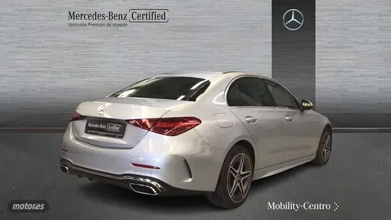 Usado Mercedes C300 312 CV (229 kW) 2025 Plateado Berlina