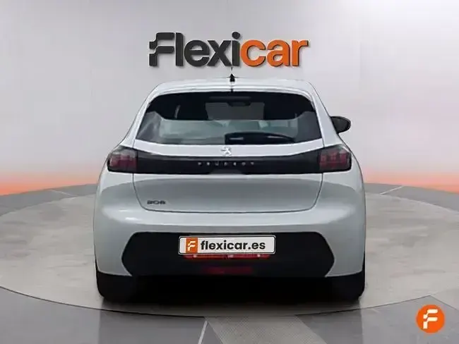 Usado Peugeot 208 Active 100 CV (73 kW) 2021 Blanco Utilitario