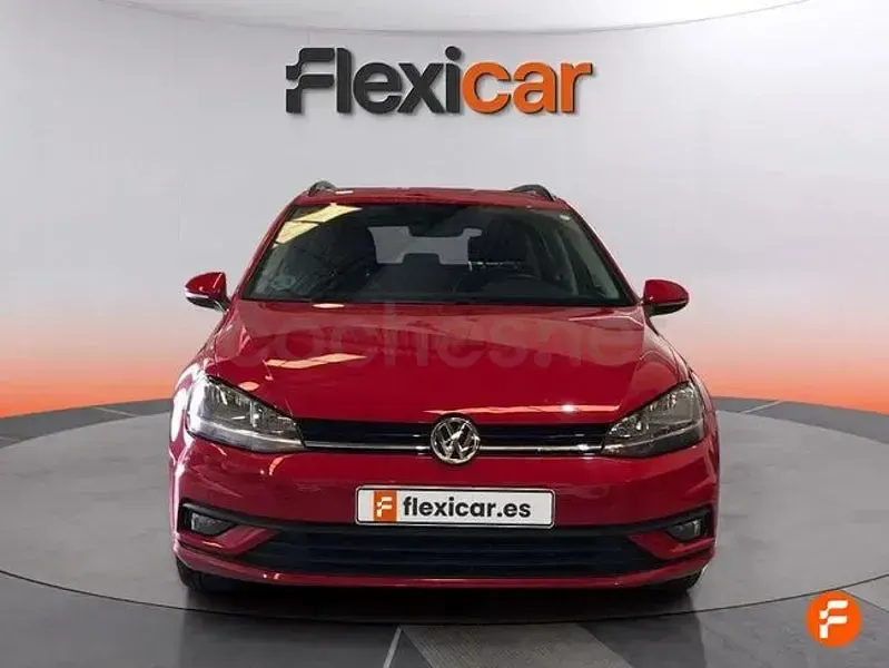 Usado VW Golf VII Advance 115 CV (84 kW) 2019 Rojo Familiar