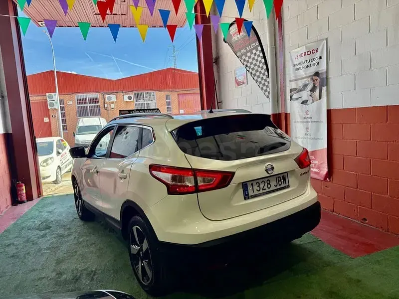 Usado Nissan Qashqai N-Vision 115 CV (84 kW) 2016 Blanco SUV