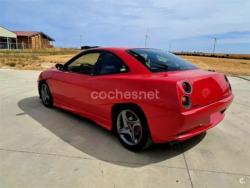 Usado Fiat Coupé 220 CV (161 kW) 1999 Rojo Coupe