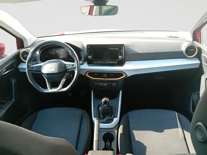 Usado Seat Arona Style 115 CV (84 kW) 2025 Rojo SUV