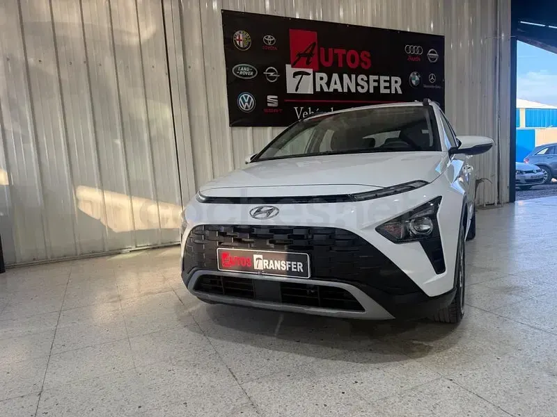 Usado Hyundai Bayon 100 CV (73 kW) 2023 Blanco SUV