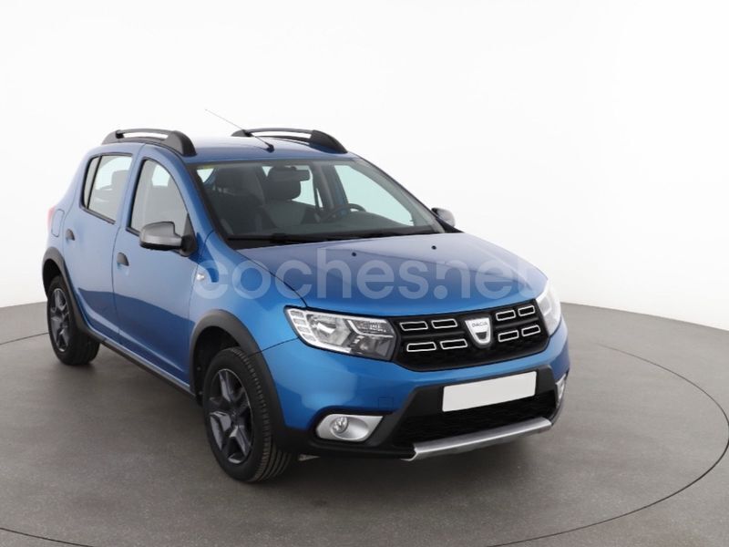 Azul Usado 2017 Dacia Sandero Stepway Utilitario | 12.900 € (Caro) - Imagen 1/4