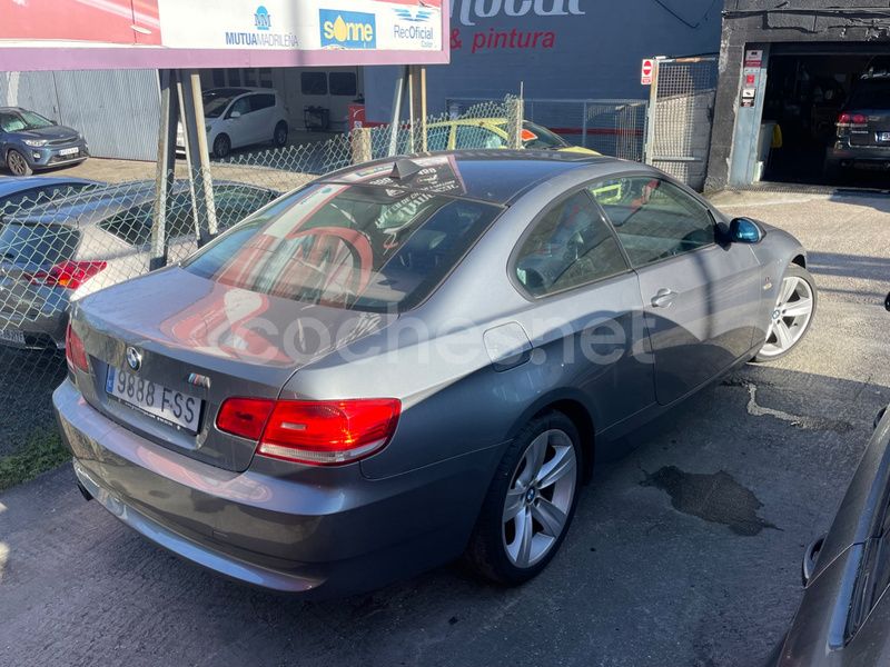 Usado BMW 320 177 CV (130 kW) 2007 Gris / plata Coupe