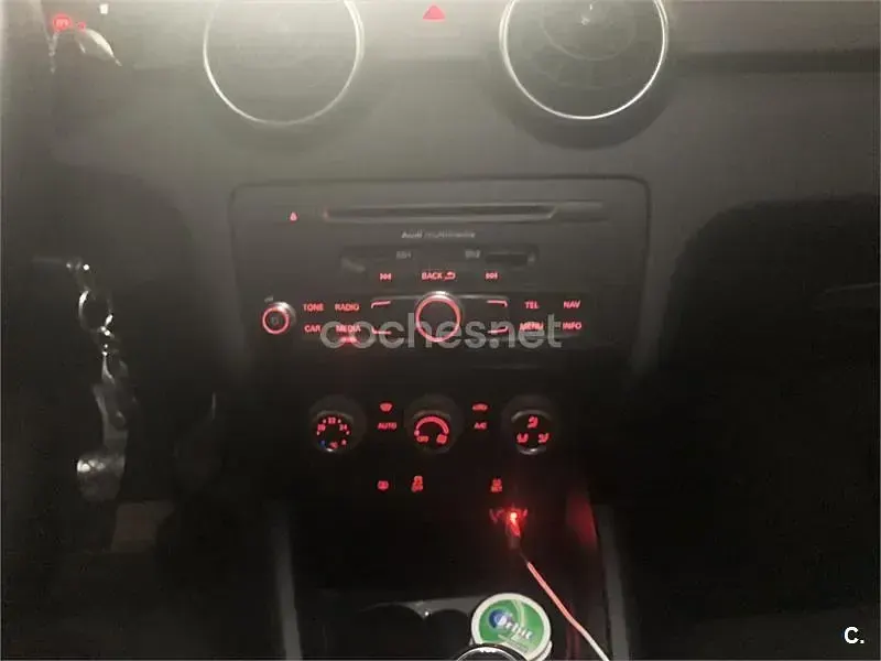 Usado Audi A1 Sportback 90 CV (66 kW) 2015 Blanco Utilitario