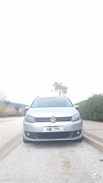 Usado VW Touran Advance 105 CV (77 kW) 2012 Gris / plata Monovolumen