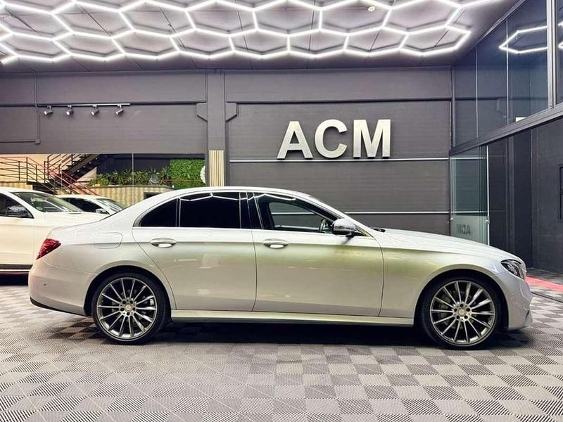 Usado Mercedes E220 Avantgarde 194 CV (142 kW) 2016 Gris / plata Berlina