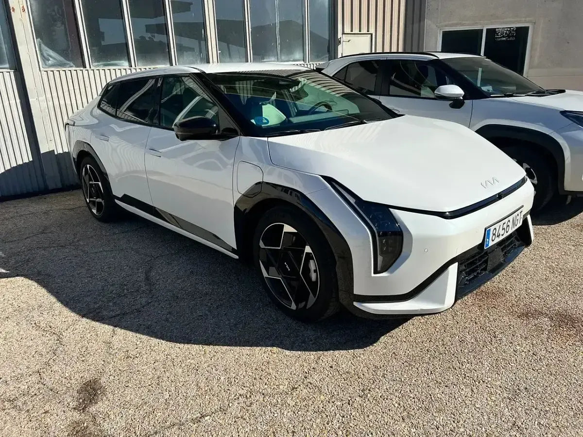 Usado Kia EV3 GT-Line 150 kW (204 CV) 2025 Blanco SUV