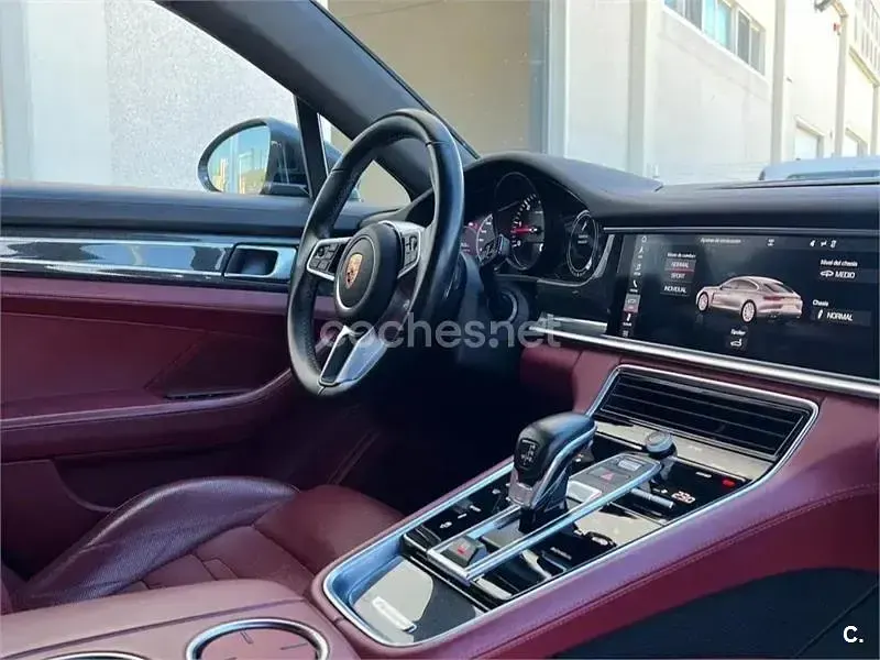 Usado Porsche Panamera Sport Turismo 422 CV (310 kW) 2017 Negro Familiar