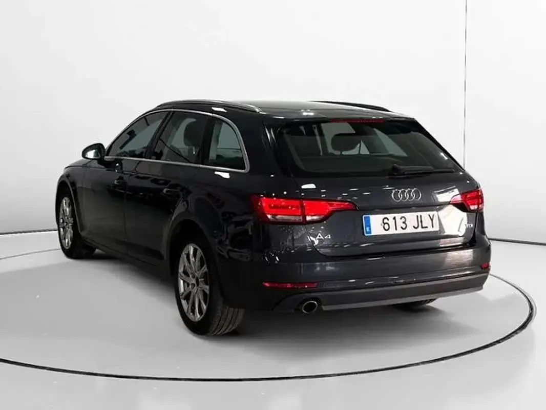 Usado Audi A4 150 CV (110 kW) 2016 Gris Familiar