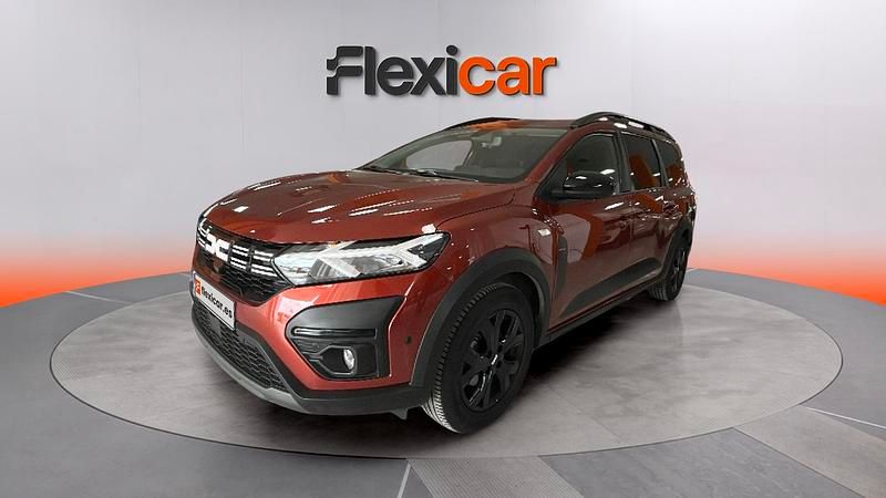 Usado Dacia Jogger Expression 100 CV (73 kW) 2022 Marrón Monovolumen