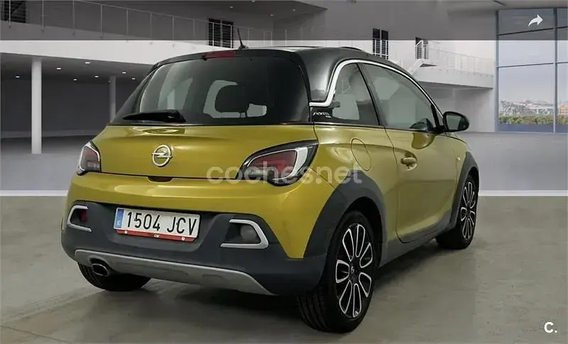 Usado Opel Adam Rocks 87 CV (63 kW) 2015 Amarillo Utilitario