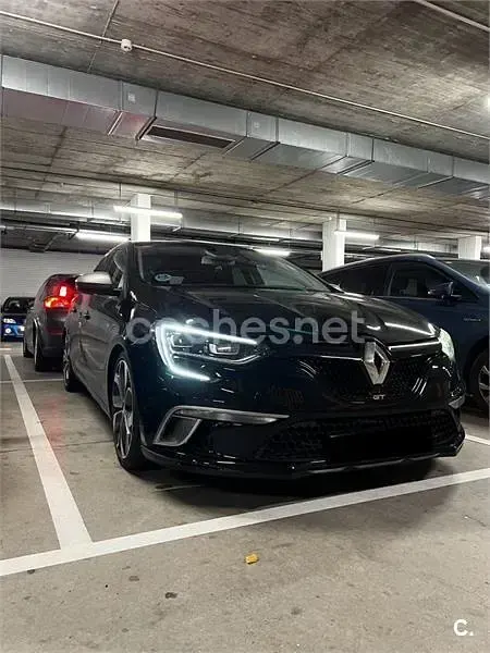 Usado Renault Mégane III 130 CV (95 kW) 2016 Negro Berlina