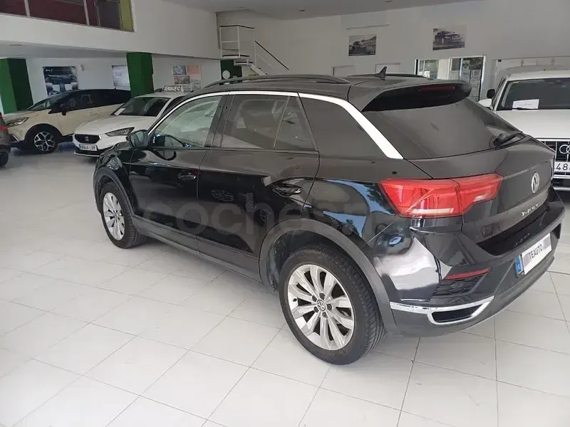 Usado VW T-Roc Sportline 150 CV (110 kW) 2018 Negro SUV