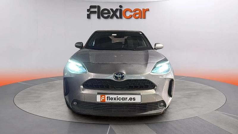 Usado Toyota Yaris Hybrid Active 116 CV (85 kW) 2024 Gris