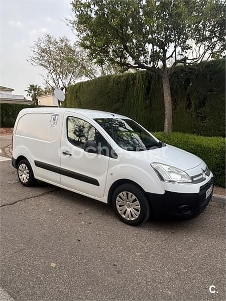 Usado Citroën Berlingo Attraction 75 CV (55 kW) 2014 Blanco Monovolumen