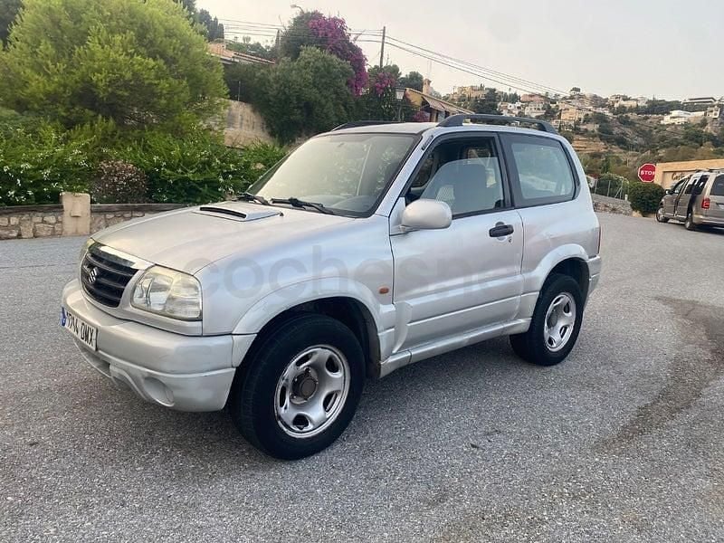 Usado Suzuki Grand Vitara 110 CV (80 kW) 2005 Gris / plata SUV