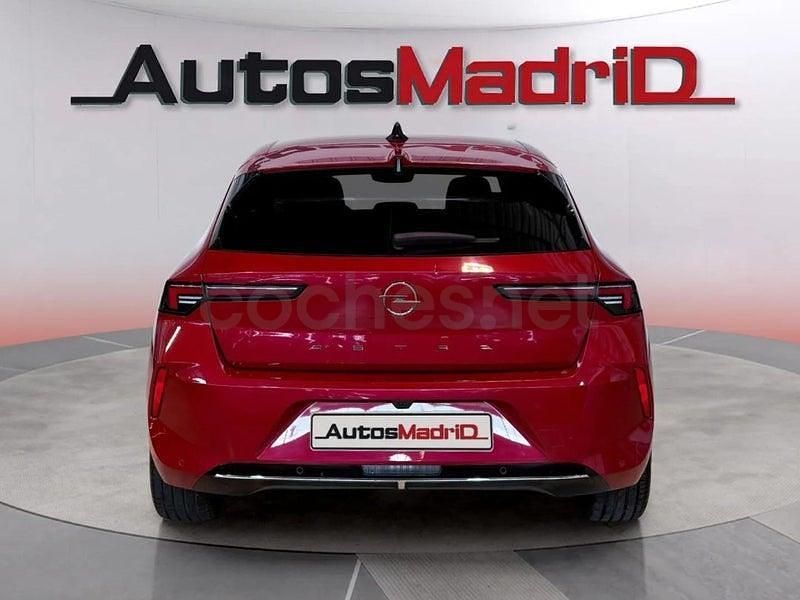 Usado Opel Astra Elegance 130 CV (95 kW) 2023 Rojo Berlina