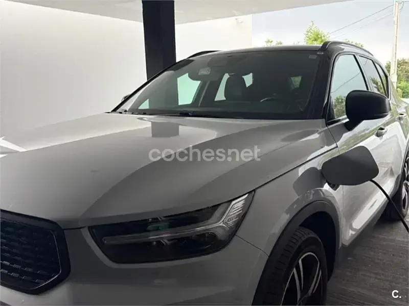Usado Volvo XC40 R-Design 211 CV (155 kW) 2021 Blanco SUV