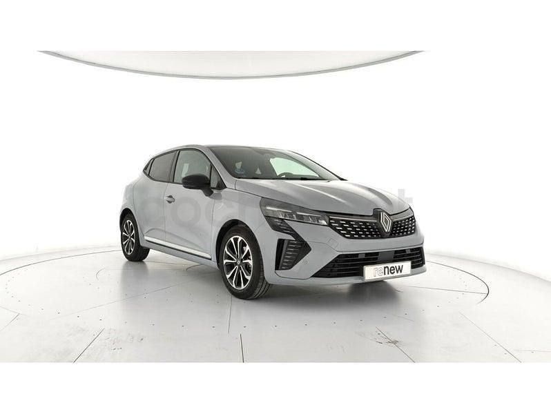 Usado Renault Clio V Techno 100 CV (73 kW) 2025 Gris / plata Berlina