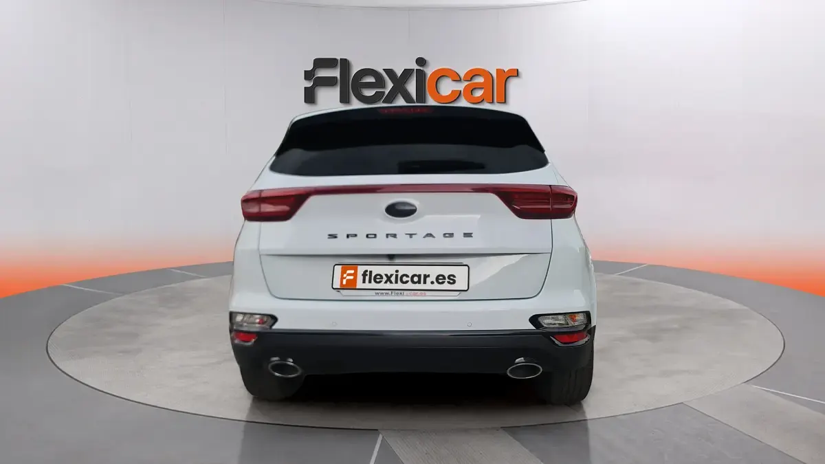 Usado Kia Sportage 136 CV (100 kW) 2021 Blanco SUV