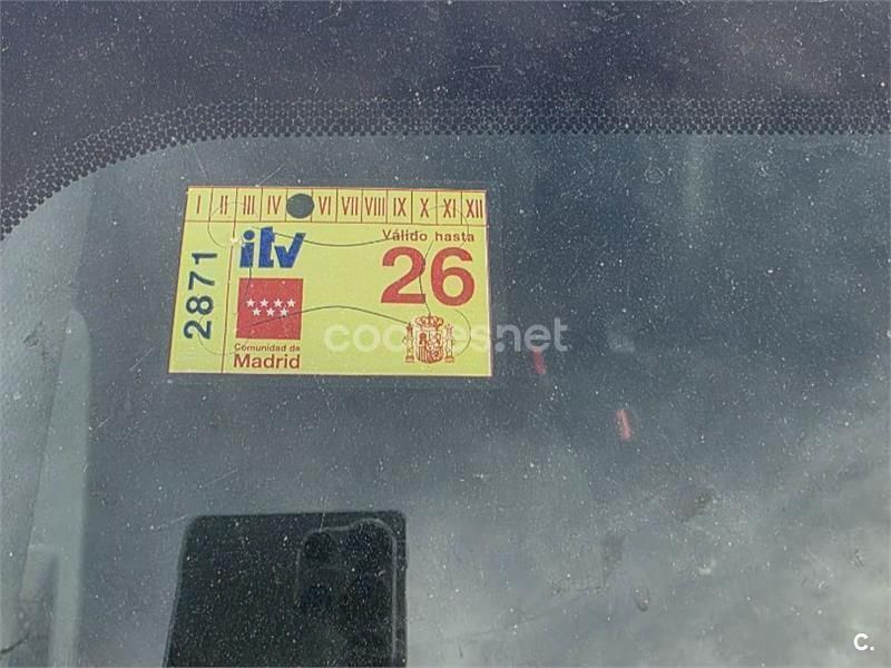 Gris / plata Usado 2008 Toyota Yaris Berlina | 3300 € (Precio justo) - Imagen 1/4