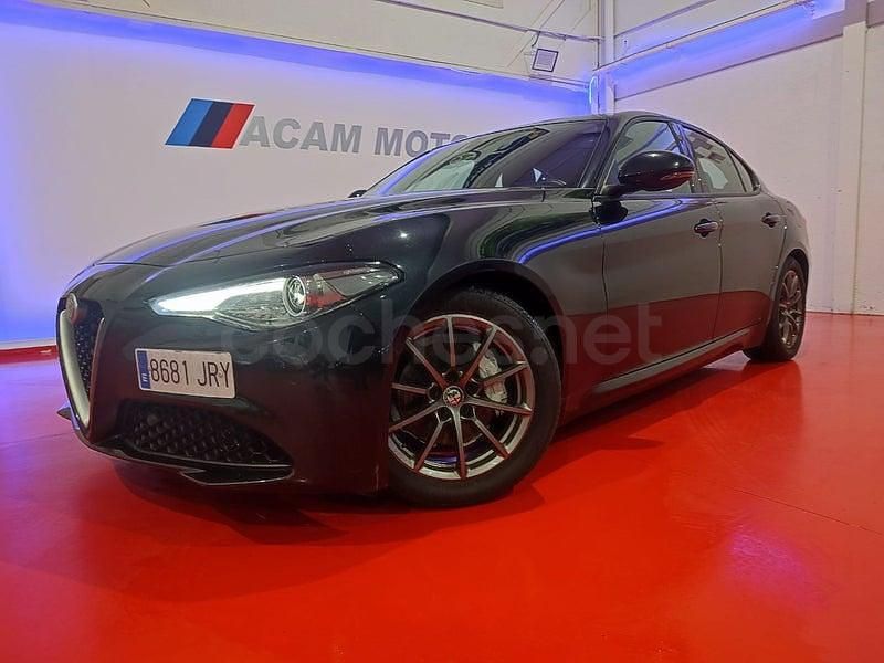 Usado Alfa Romeo Giulia 150 CV (110 kW) 2016 Negro Berlina