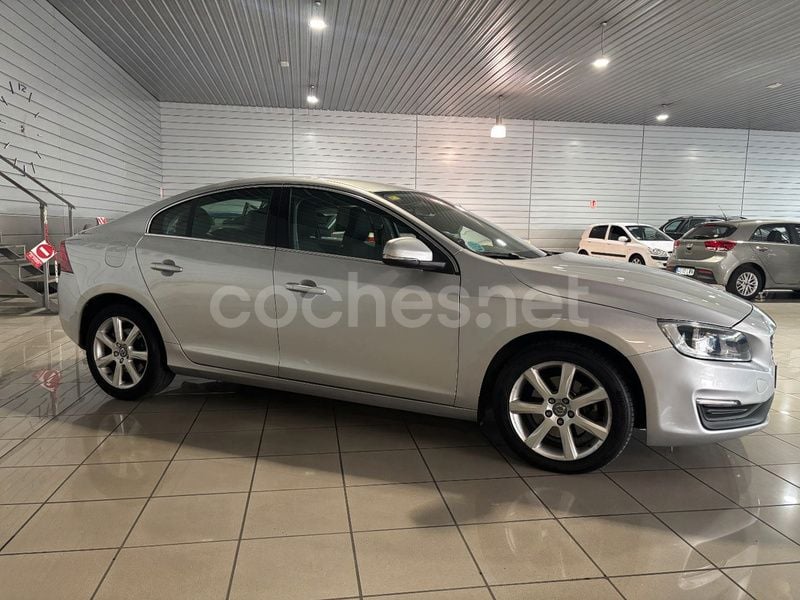 Usado Volvo S60 Momentum 150 CV (110 kW) 2015 Gris / plata Berlina