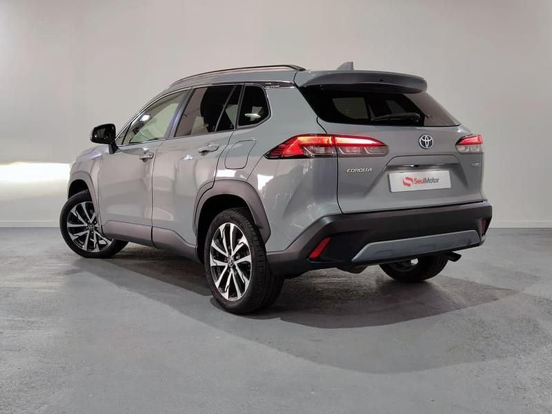 Usado Toyota Corolla Cross Plus 197 CV (144 kW) 2023 Gris / plata SUV