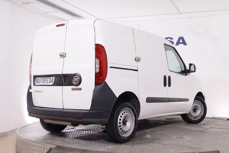 Usado Fiat Doblò 95 HP (69 kW) 2021 Branco Monovolume