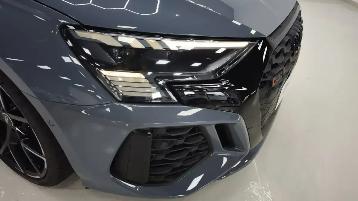Usado Audi RS3 Sportback 400 CV (294 kW) 2023 Gris Utilitario