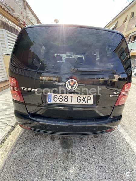 Usado VW Touran Edition 105 CV (77 kW) 2010 Negro Monovolumen