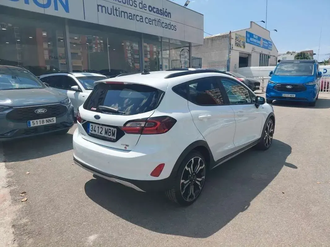 Usado Ford Fiesta Active X 125 CV (91 kW) 2022 Blanco Utilitario