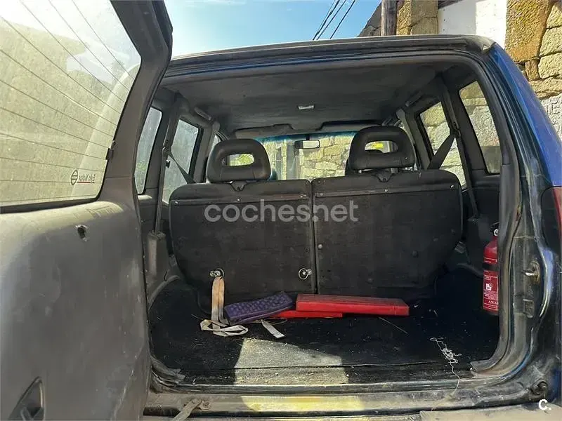 Usado Nissan Terrano SE 125 CV (91 kW) 1995 Azul SUV