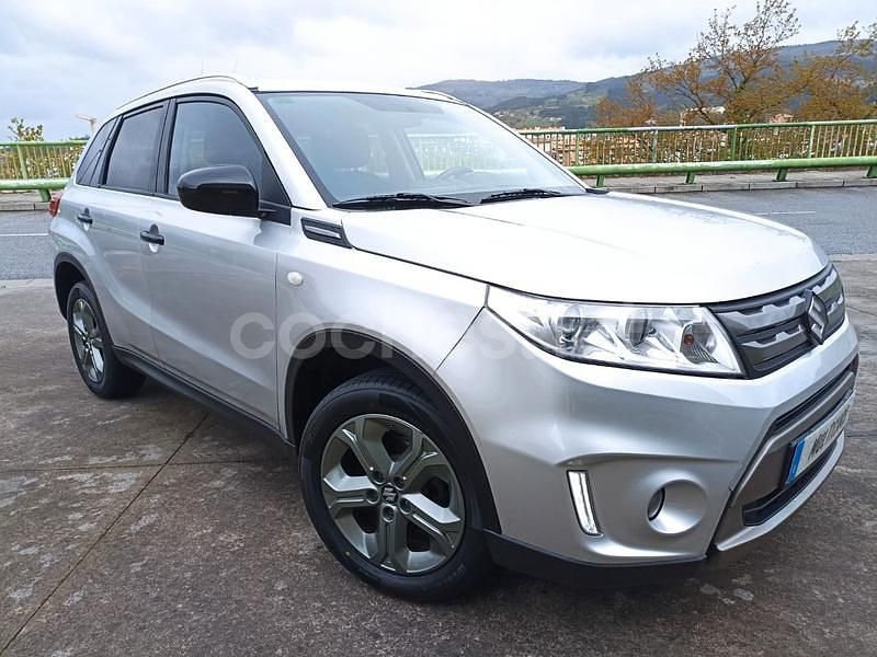 Usado Suzuki Vitara GL 120 CV (88 kW) 2016 Gris / plata SUV
