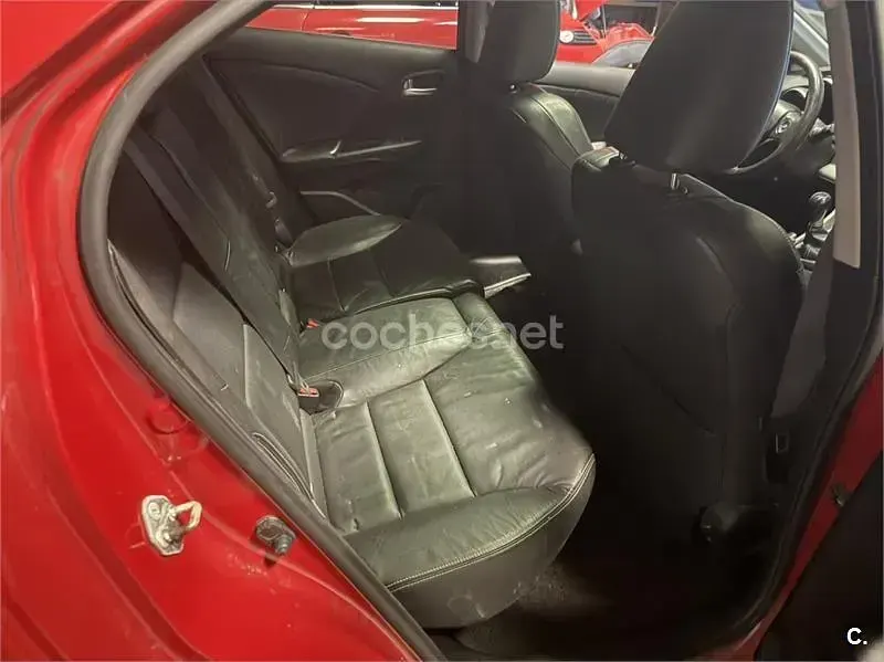 Usado Honda Civic Lifestyle 142 CV (104 kW) 2014 Rojo Berlina