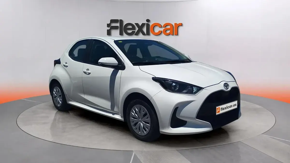 Usado Toyota Yaris Hybrid Business Edition 116 CV (85 kW) 2025 Berlina