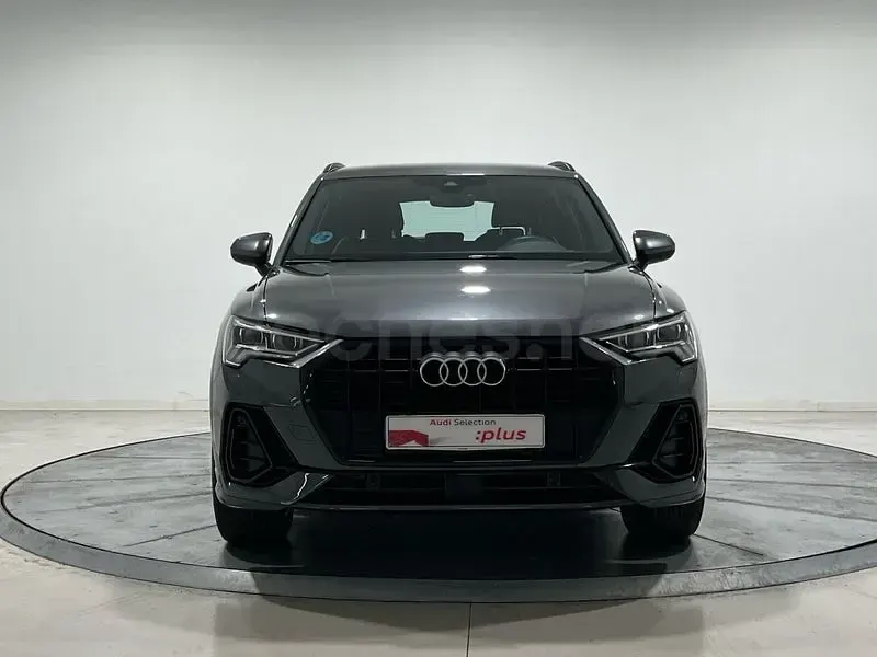 Usado Audi Q3 150 CV (110 kW) 2024 Gris / plata SUV