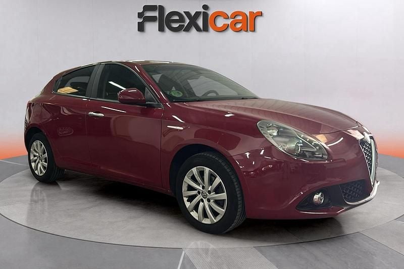 Usado Alfa Romeo Giulietta 120 CV (88 kW) 2017 Rojo Utilitario