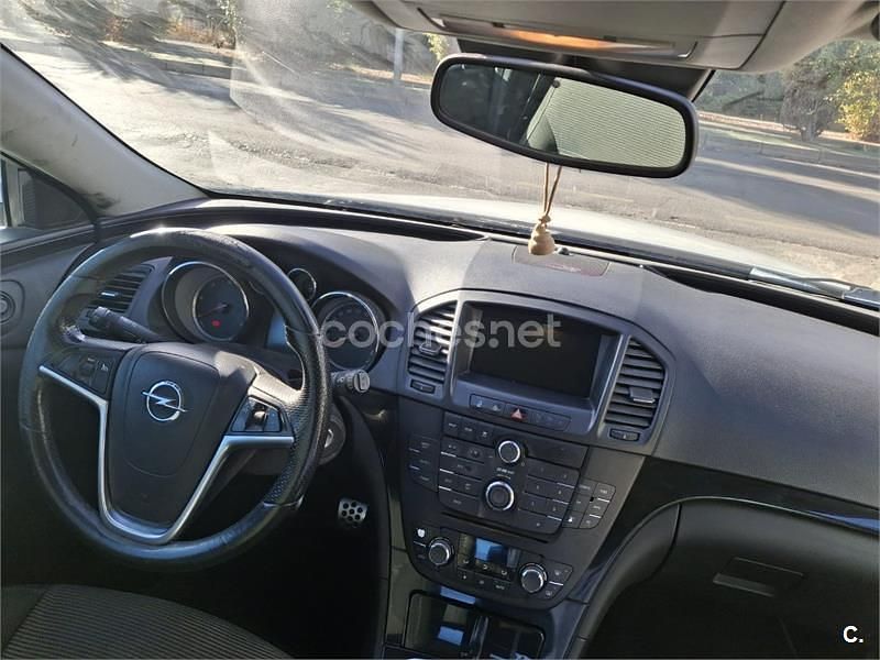 Usado Opel Insignia Essentia 110 CV (80 kW) 2011 Blanco Berlina