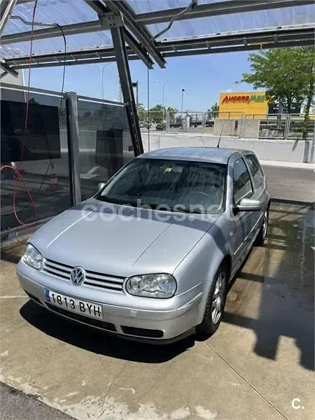 Usado VW Golf IV Advance 110 CV (80 kW) 2002 Gris / plata Berlina