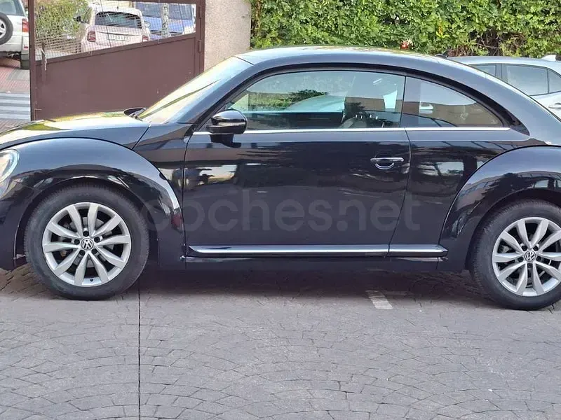 Usado VW Beetle 110 CV (80 kW) 2015 Negro Utilitario