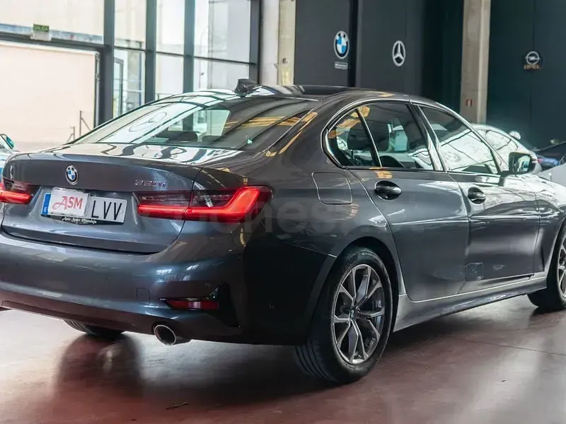 Usado BMW 320 Sport Line 184 CV (135 kW) 2022 Gris / plata Berlina