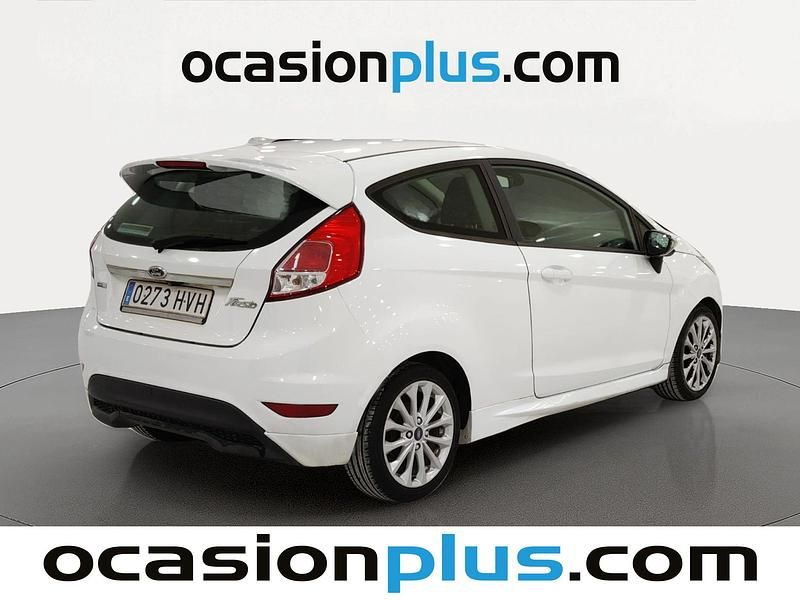 Usado Ford Fiesta Sport 125 CV (91 kW) 2014 Blanco Utilitario