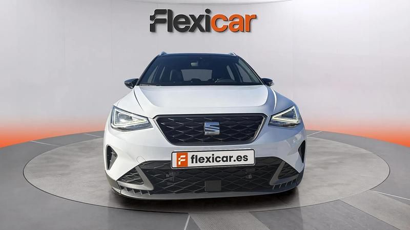 Usado Seat Arona FR 150 CV (110 kW) 2023 Blanco SUV