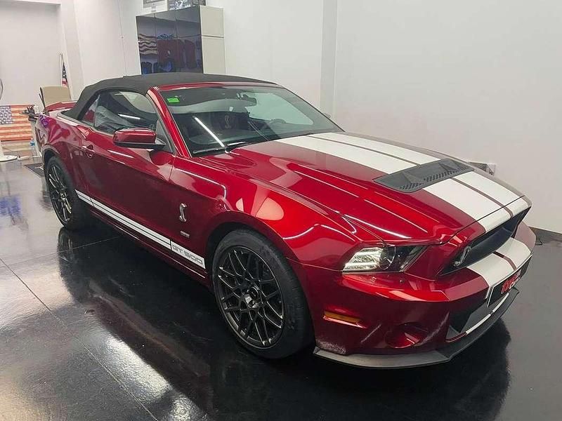 Usado Ford Mustang 662 CV (486 kW) 2013 Rojo Descapotable