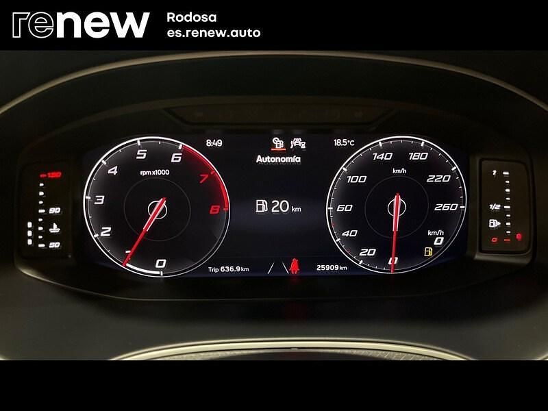 Usado Seat Arona Style 110 HP (80 kW) 2023 Cinzento SUV